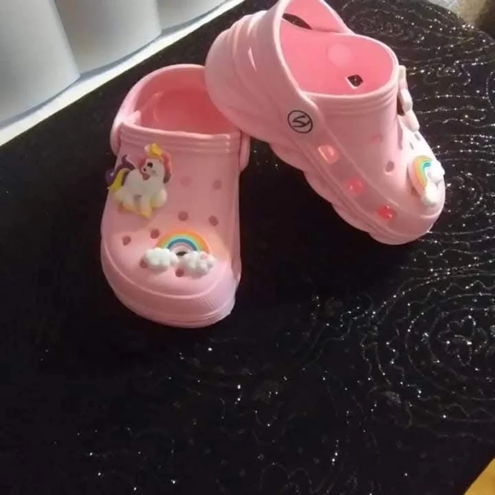 girls clog shoes